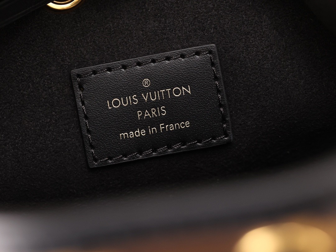 Shebag Louis Vuitton Canoe bag full review (2024 Aug updated)-Tayada ugu Fiican ee Louis Vuitton Boorsada Online Store, Bac naqshadeeye nuqul ah