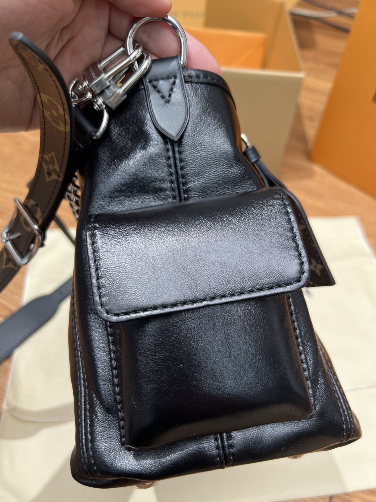 Shebag Louis Vuitton M24861 CARRYALL CARGO Bag full review（2024 Aug updated）-Toko Online Tas Louis Vuitton Palsu Kualitas Terbaik, Tas desainer replika ru