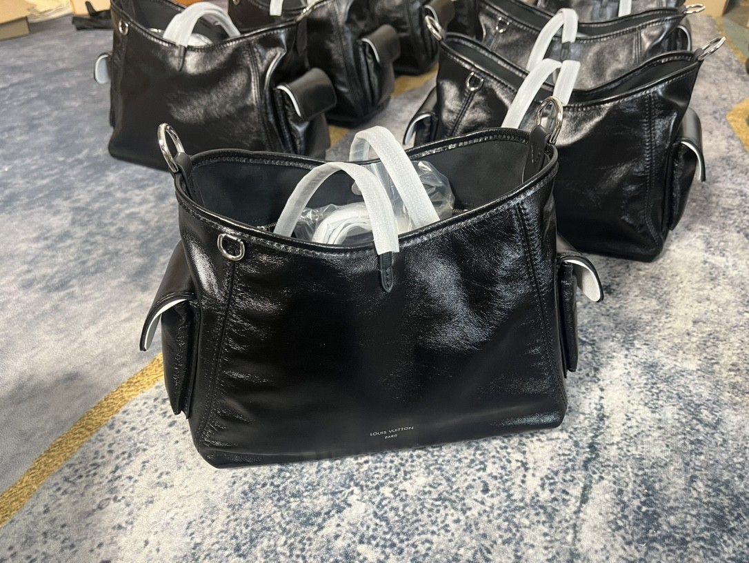 Shebag Louis Vuitton M24861 CARRYALL CARGO Bag full review（2024 Aug updated）-Ti o dara ju Didara iro Louis Vuitton apo Online itaja, Ajọra onise apo ru