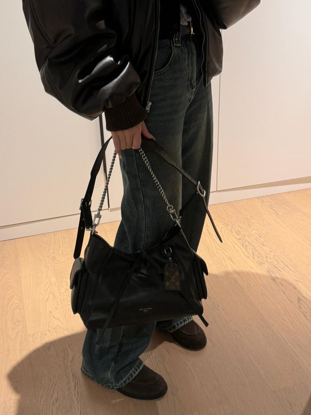 Shebag Louis Vuitton M24861 CARRYALL CARGO Bag full review（2024 Aug updated）-Botiga en línia de bosses falses de Louis Vuitton de millor qualitat, rèplica de bosses de disseny ru