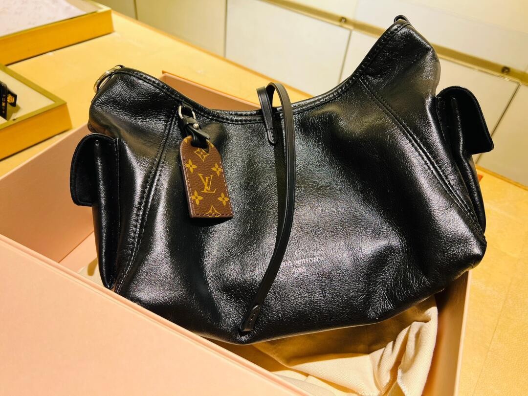 Shebag Louis Vuitton M24861 CARRYALL CARGO Bag full review（2024 Aug updated）-Labākās kvalitātes viltotās Louis Vuitton somas tiešsaistes veikals, dizaineru somas kopija ru