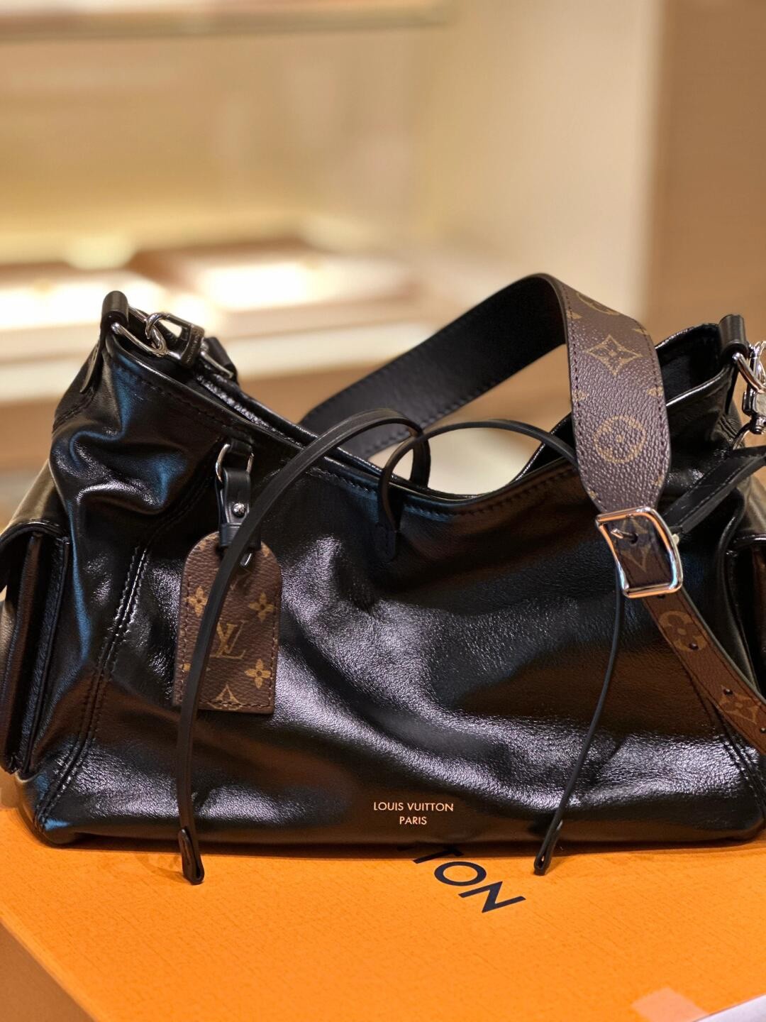 Shebag Louis Vuitton M24861 CARRYALL CARGO Bag full review（2024 Aug updated）-Labing Maayo nga Kalidad nga Peke nga Louis Vuitton Bag Online Store, Replica designer bag ru