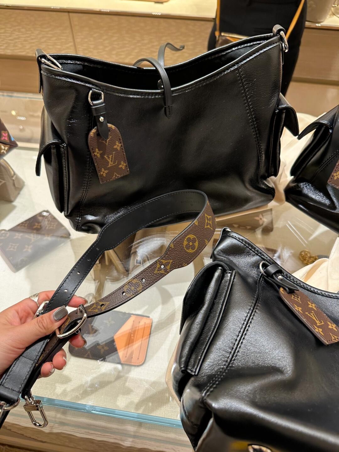 Shebag Louis Vuitton M24861 CARRYALL CARGO Bag full review（2024 Aug updated）-Loja online de bolsa Louis Vuitton falsa de melhor qualidade, bolsa de designer de réplica ru