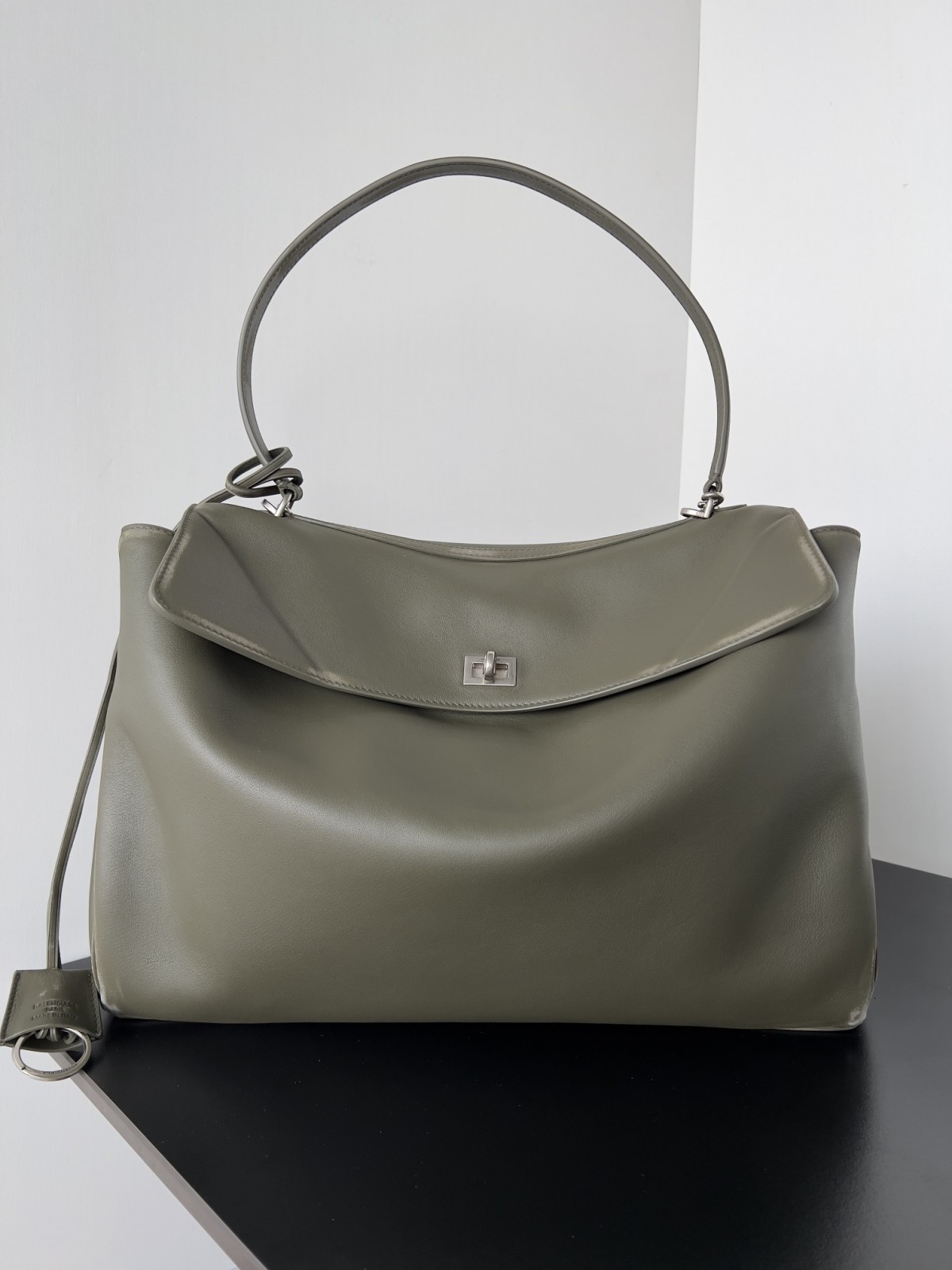 Shebag Balenciaga Rodeo Bag Replica Review（2024 Sep updated）-Magazin online de geanți Louis Vuitton fals de cea mai bună calitate, geantă de designer replica ru