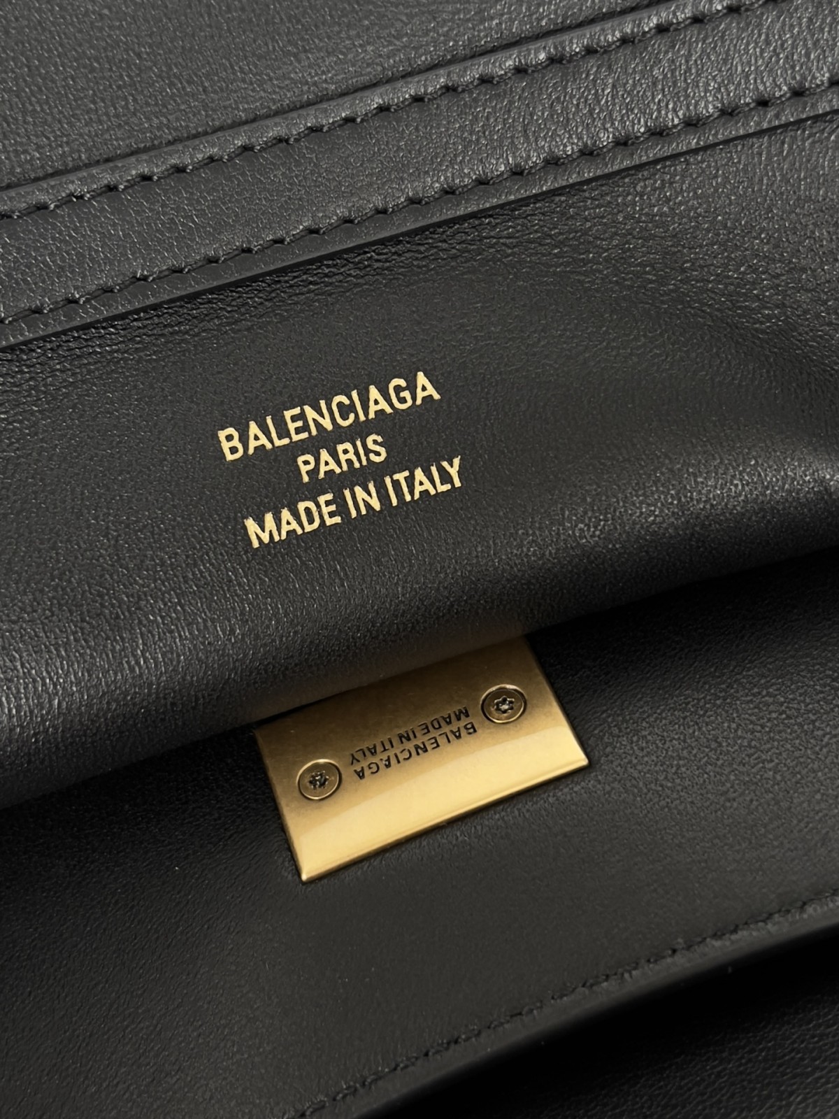 Shebag Balenciaga Rodeo Bag Replica Review（2024 Sep updated）-Umgangatho ogqwesileyo woMgangatho weFake weLouis Vuitton kwiVenkile ye-Intanethi, ibhegi yomyili weReplica ru