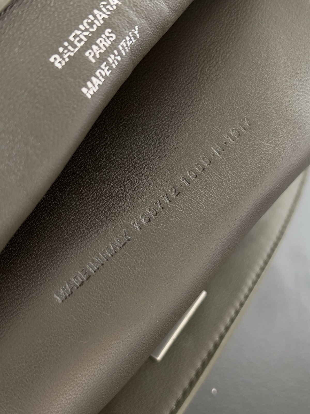 Shebag Balenciaga Rodeo Bag Replica Review（2024 Sep updated）-Botiga en línia de bosses falses de Louis Vuitton de millor qualitat, rèplica de bosses de disseny ru