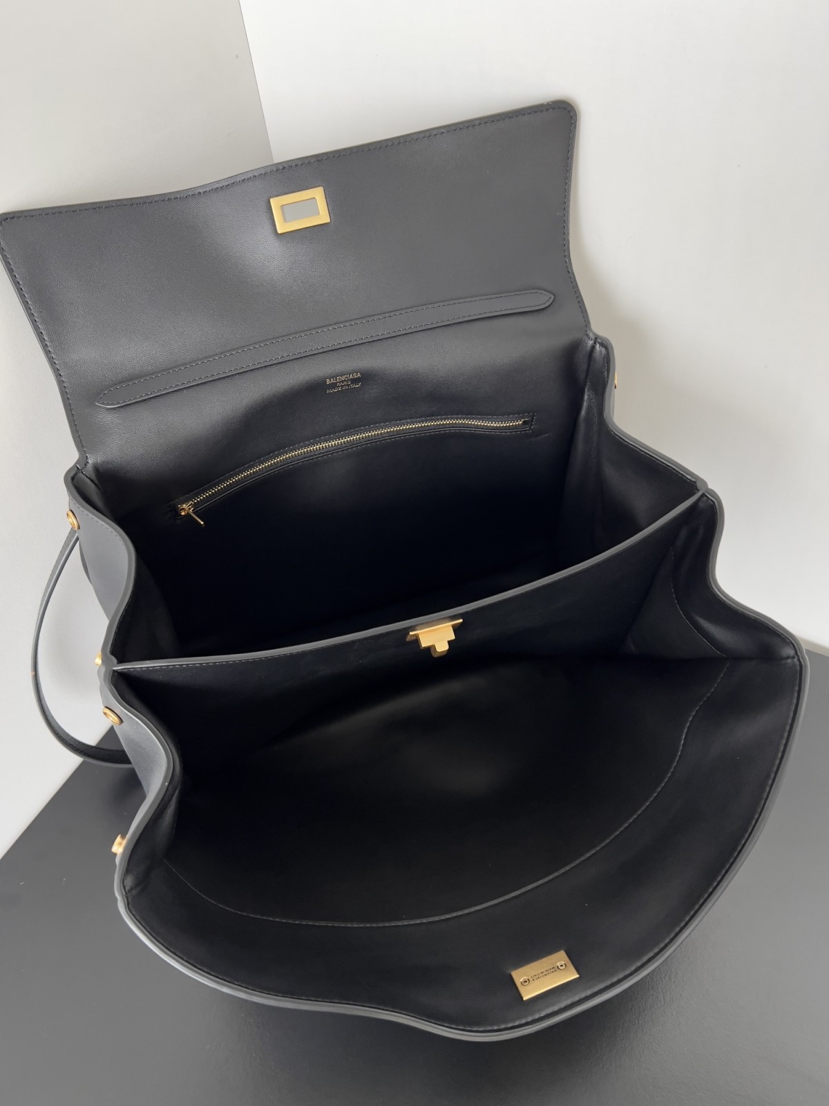 Shebag Balenciaga Rodeo Bag Replica Review（2024 Sep updated）-Negozio in linea della borsa falsa di Louis Vuitton di migliore qualità, borsa del progettista della replica ru