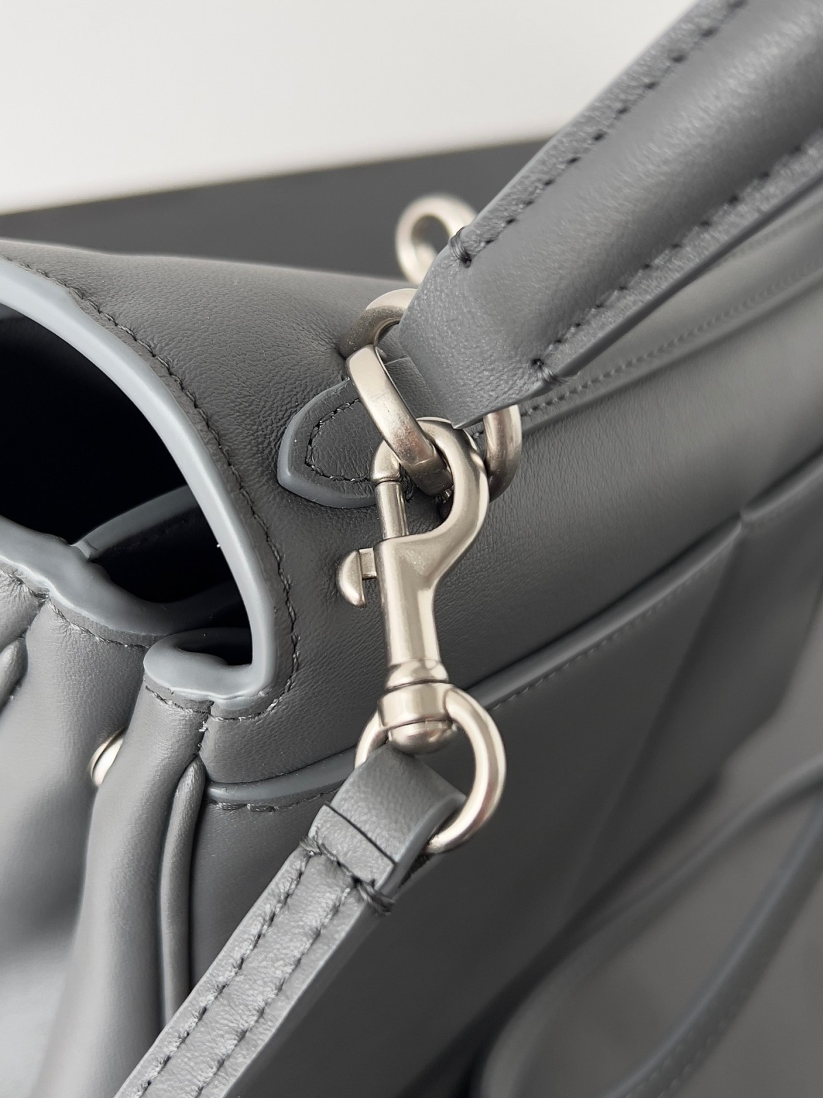 Shebag Balenciaga Rodeo Bag Replica Review（2024 Sep updated）-Loja online de bolsa Louis Vuitton falsa de melhor qualidade, bolsa de designer de réplica ru