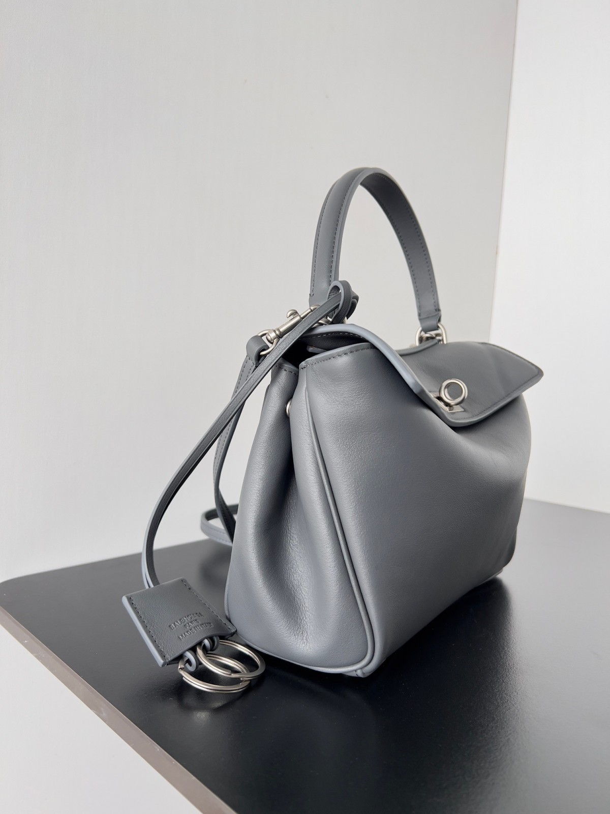 Shebag Balenciaga Rodeo Bag Replica Review（2024 Sep updated）-Tayada ugu Fiican ee Louis Vuitton Boorsada Online Store, Bac naqshadeeye nuqul ah