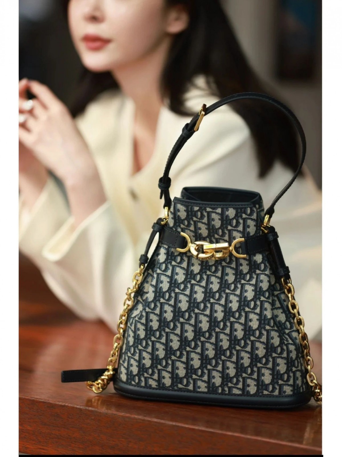 Shebag top Dior medium size C’EST DIOR bag fulll review (2024 Sep updated)-Шилдэг чанарын хуурамч Louis Vuitton цүнх онлайн дэлгүүр, Replica дизайнер цүнх ru