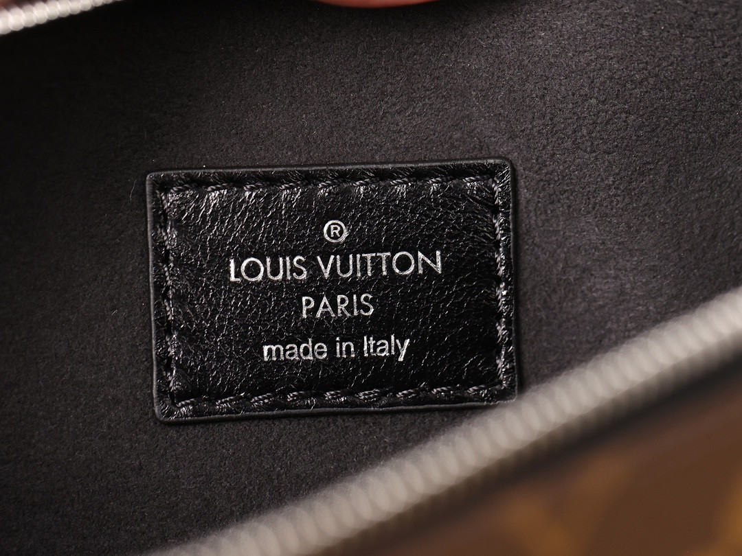 Shebag Louis Vuitton M25143 CARRYALL DARK medium size full review over 300 photos (2024 Sep updated )-最高品質の偽のルイヴィトンバッグオンラインストア、レプリカデザイナーバッグru