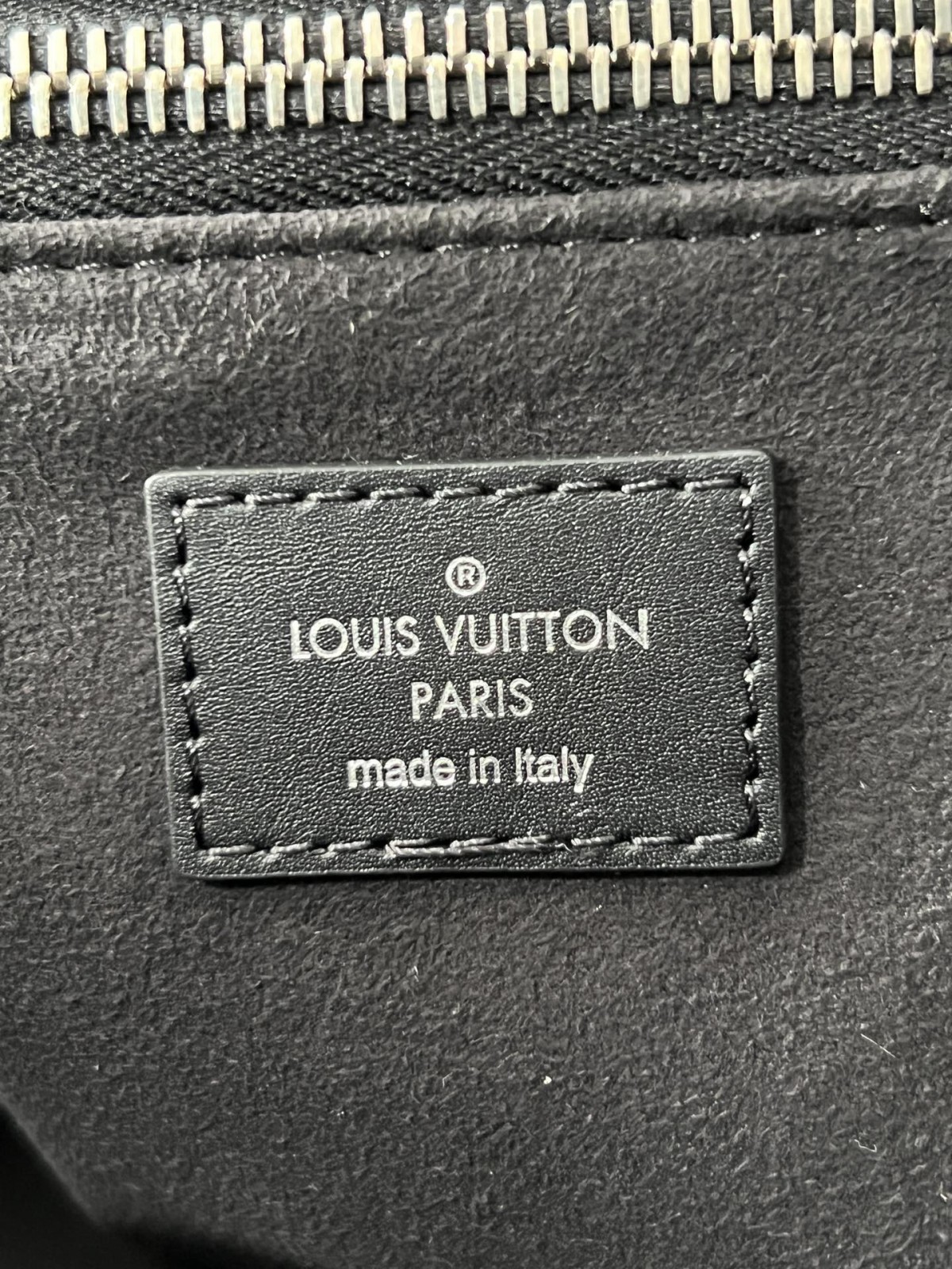 Shebag Louis Vuitton M25143 CARRYALL DARK medium size full review over 300 photos (2024 Sep updated )-Online obchod s falošnou taškou Louis Vuitton najvyššej kvality, replika značkovej tašky ru