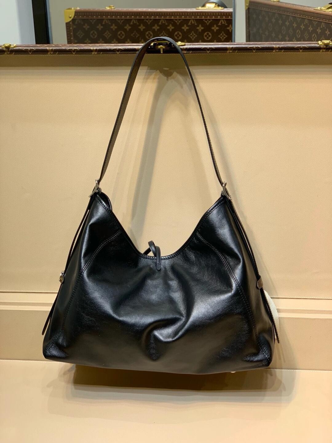 Shebag Louis Vuitton M25143 CARRYALL DARK medium size full review over 300 photos (2024 Sep updated )-بہترین معیار کا جعلی لوئس ووٹن بیگ آن لائن اسٹور، ریپلیکا ڈیزائنر بیگ آر یو