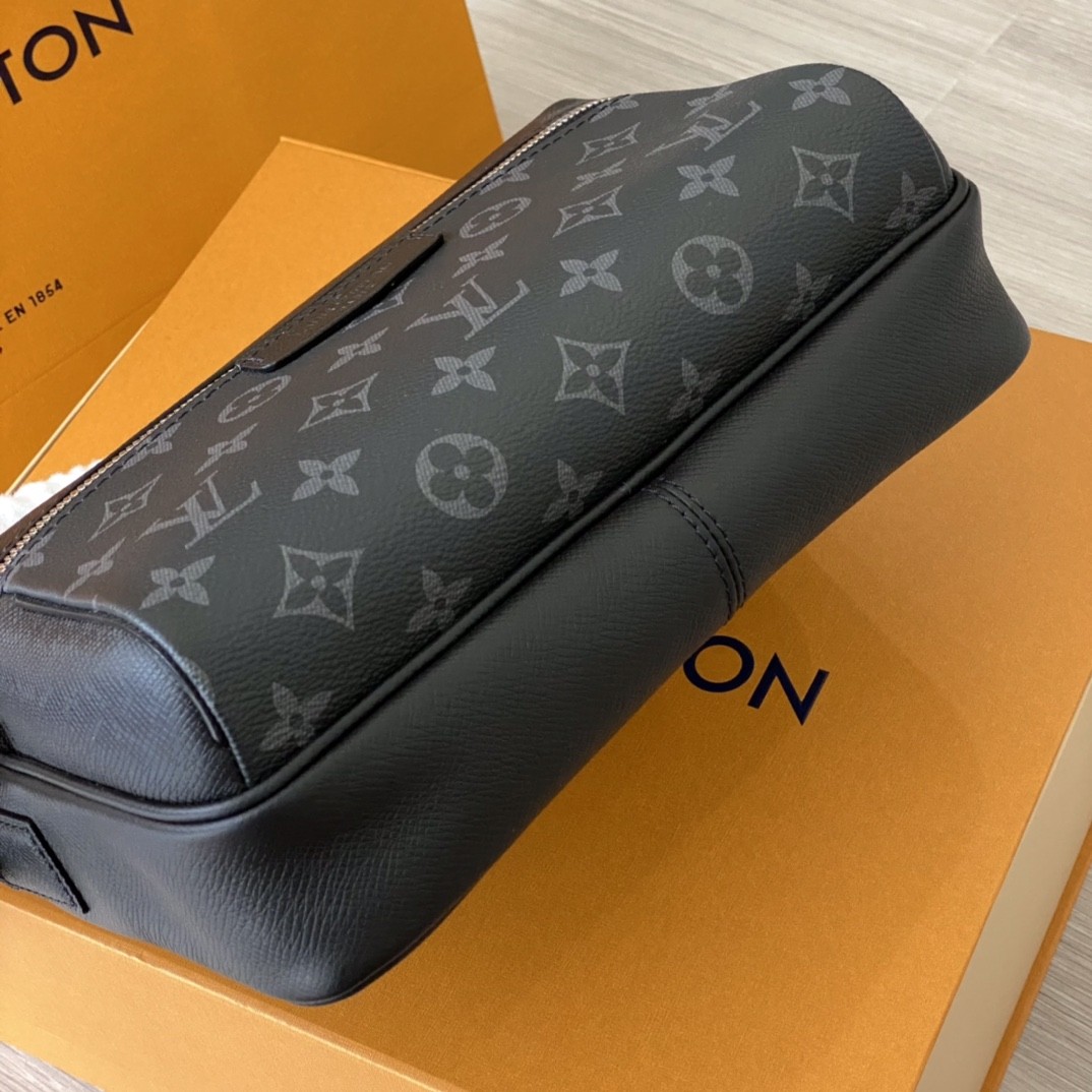 Shebag Louis Vuitton M30233 OUTDOOR bag full review (2024 Sep updated)-Toko Online Tas Louis Vuitton Palsu Kualitas Terbaik, Tas desainer replika ru