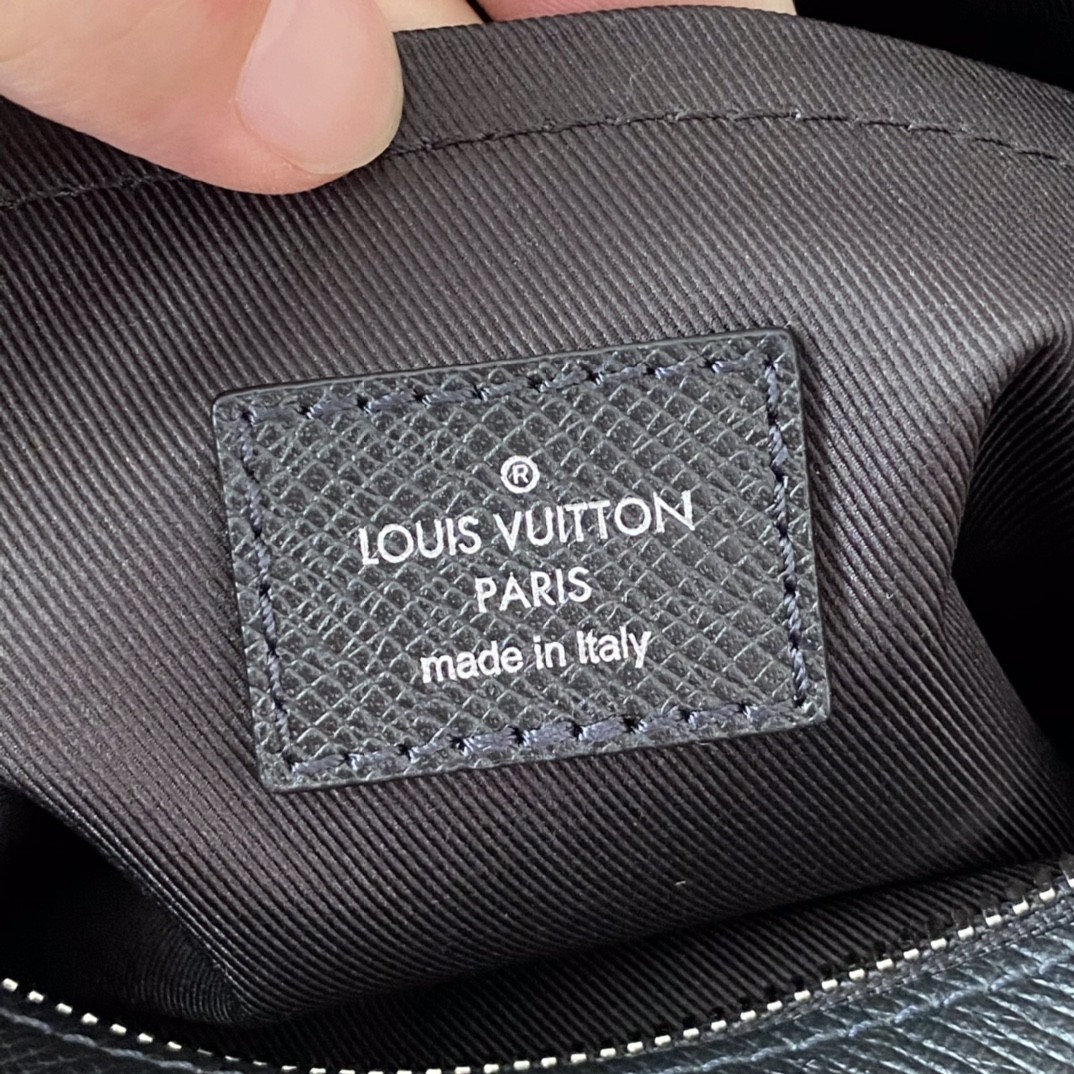 Shebag Louis Vuitton M30233 OUTDOOR bag full review (2024 Sep updated)-Magazin online de geanți Louis Vuitton fals de cea mai bună calitate, geantă de designer replica ru