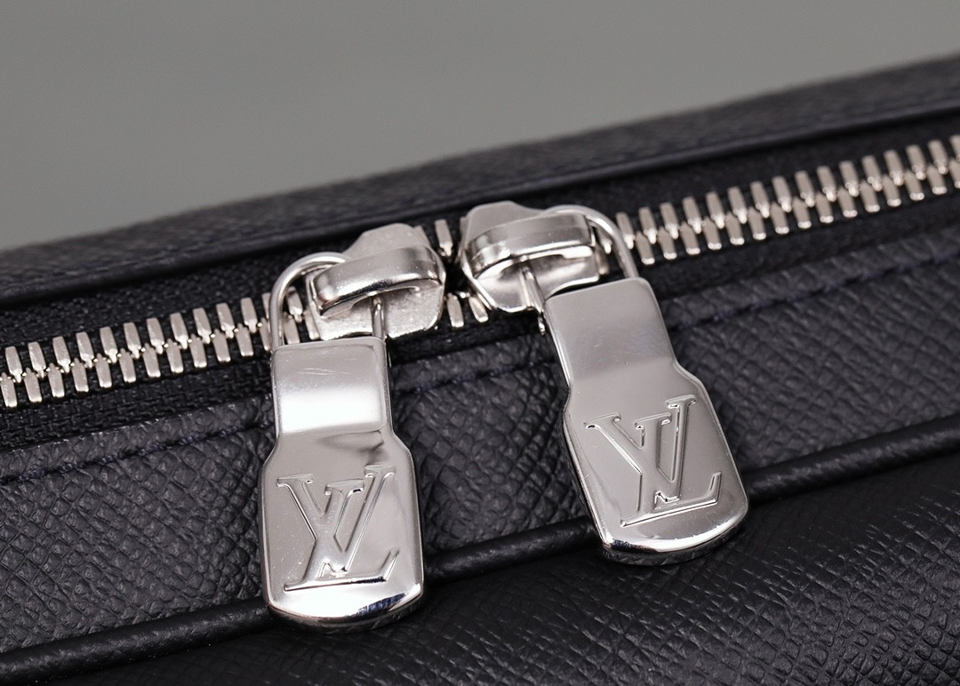 Shebag Louis Vuitton M30233 OUTDOOR bag full review (2024 Sep updated)-Botiga en línia de bosses falses de Louis Vuitton de millor qualitat, rèplica de bosses de disseny ru