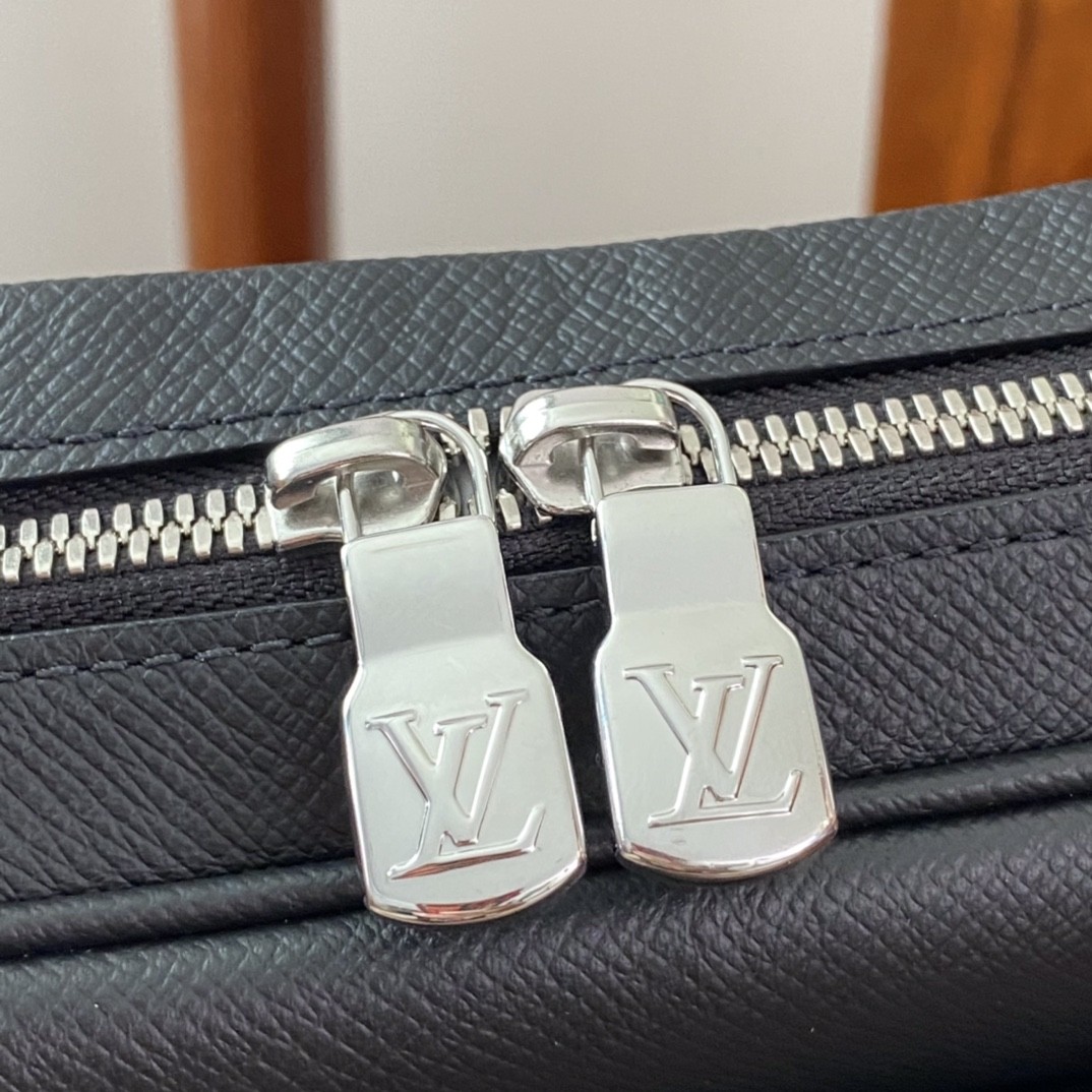 Shebag Louis Vuitton M30233 OUTDOOR bag full review (2024 Sep updated)-Toko Online Tas Louis Vuitton Palsu Kualitas Terbaik, Tas desainer replika ru