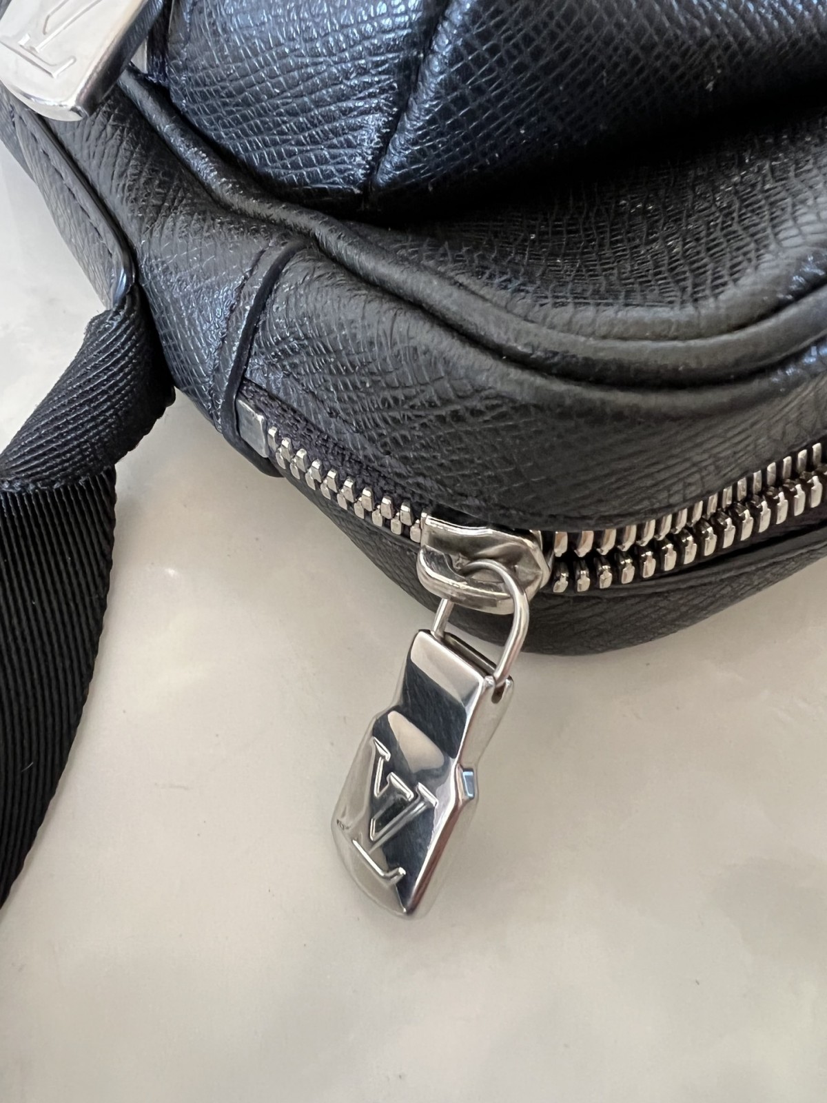 Shebag Louis Vuitton M30233 OUTDOOR bag full review (2024 Sep updated)-Լավագույն որակի կեղծ Louis Vuitton պայուսակների առցանց խանութ, Replica դիզայներական պայուսակ ru