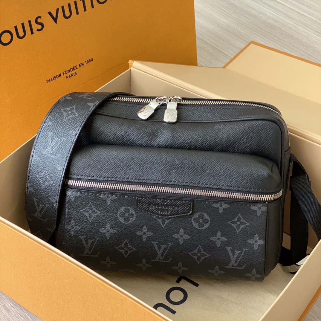 Shebag Louis Vuitton M30233 OUTDOOR bag full review (2024 Sep updated)-Magazin online de geanți Louis Vuitton fals de cea mai bună calitate, geantă de designer replica ru