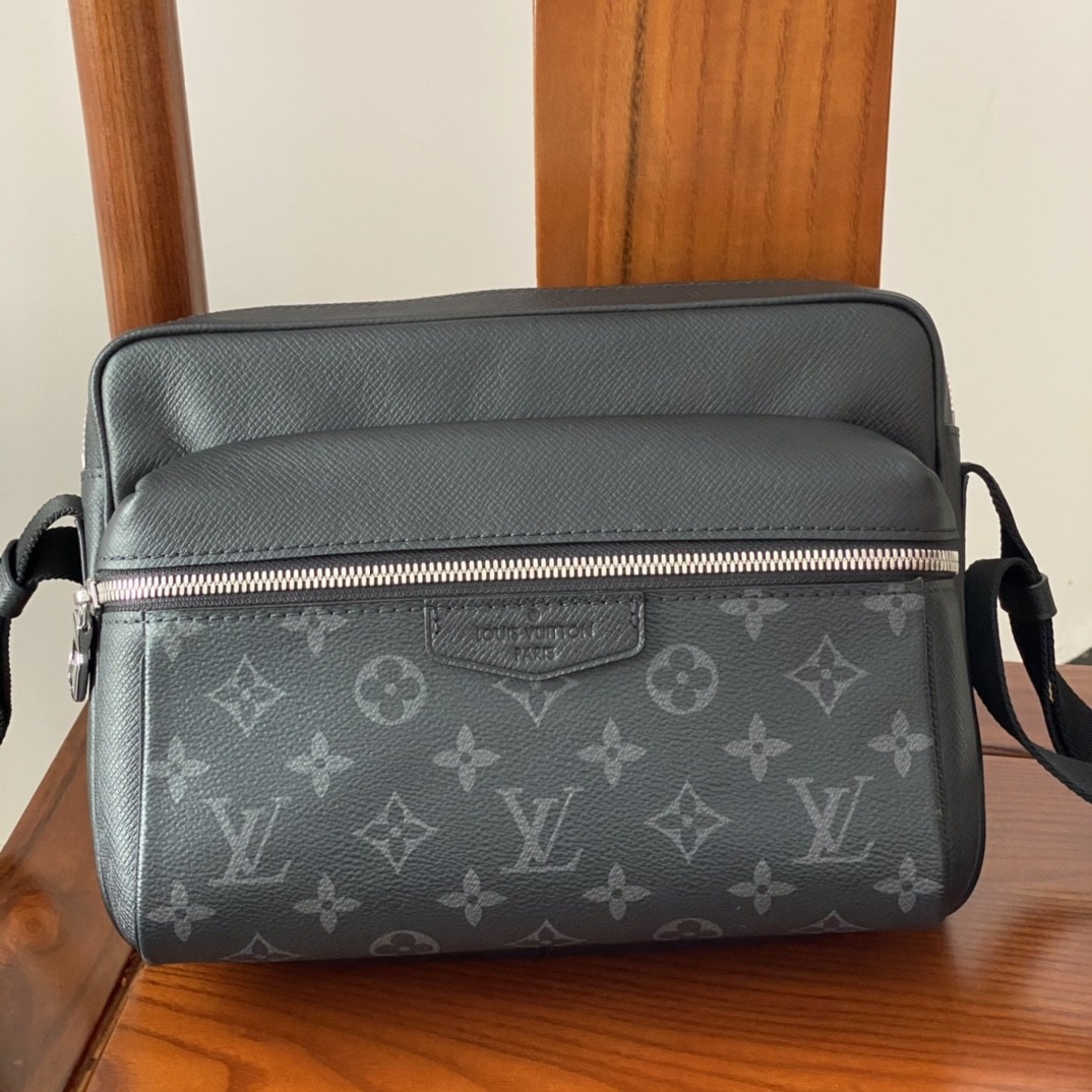 Shebag Louis Vuitton M30233 OUTDOOR bag full review (2024 Sep updated)-Duka la Mtandaoni la Begi Bandia ya Louis Vuitton ya Ubora, Begi la wabuni wa Replica ru