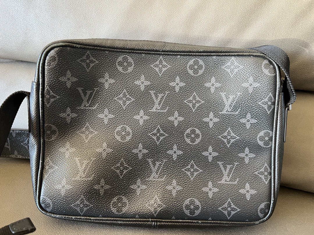 Shebag Louis Vuitton M30233 OUTDOOR bag full review (2024 Sep updated)-Labākās kvalitātes viltotās Louis Vuitton somas tiešsaistes veikals, dizaineru somas kopija ru