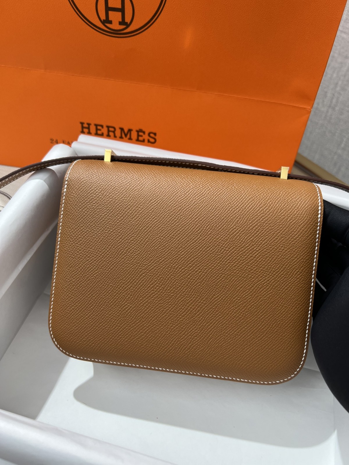 Shebag VS Authentic! Hermes Constance 19 in golden brown (2024 Sep updated)-Umgangatho ogqwesileyo woMgangatho weFake weLouis Vuitton kwiVenkile ye-Intanethi, ibhegi yomyili weReplica ru