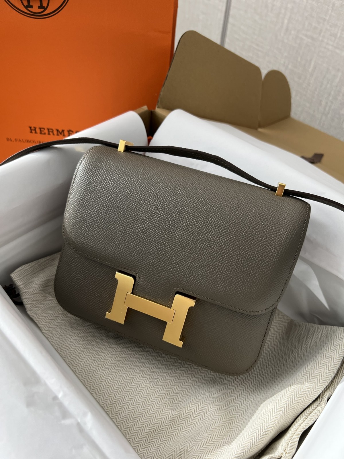 Shebag fully handmade Hermes Constance 19 in grey (2024 Oct updated)-Best Quality Fake Louis Vuitton Bag Online Store, Replica designer bag ru