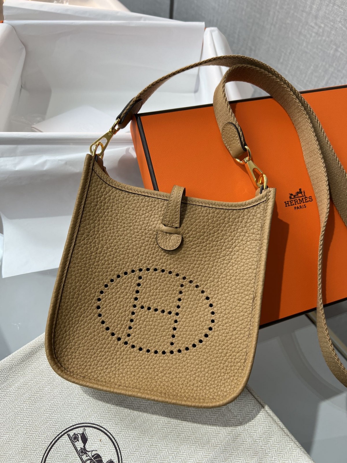 Shebag fully handmade Hermes Evelyn 16 bag full review (2024 Oct updated)-Umgangatho ogqwesileyo woMgangatho weFake weLouis Vuitton kwiVenkile ye-Intanethi, ibhegi yomyili weReplica ru