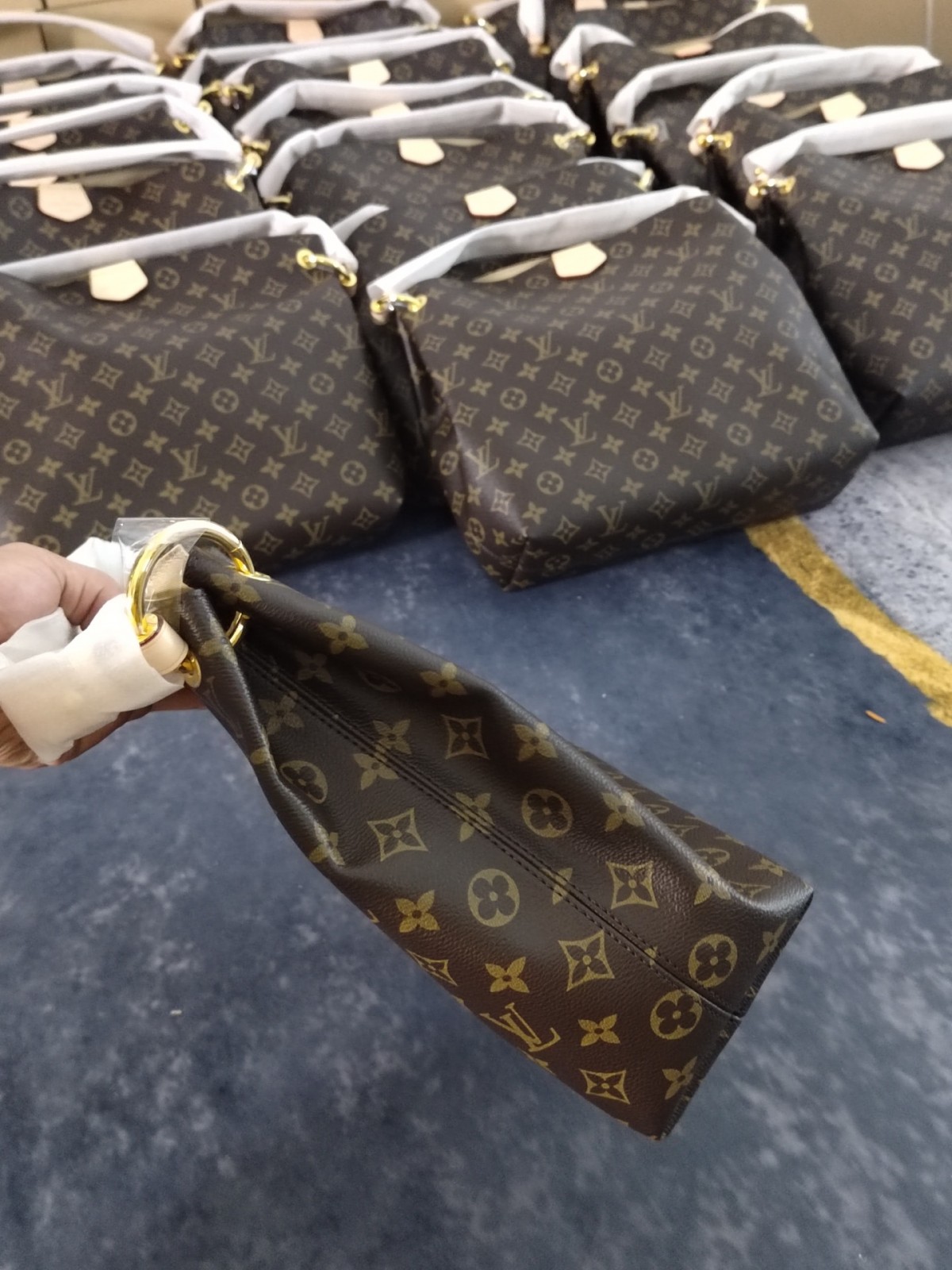 Shebag Louis Vuitton M43701 GRACEFUL small Bag full review （2024 NOV updated）-Best Quality Fake Louis Vuitton Bag Online Store, Replica designer bag ru