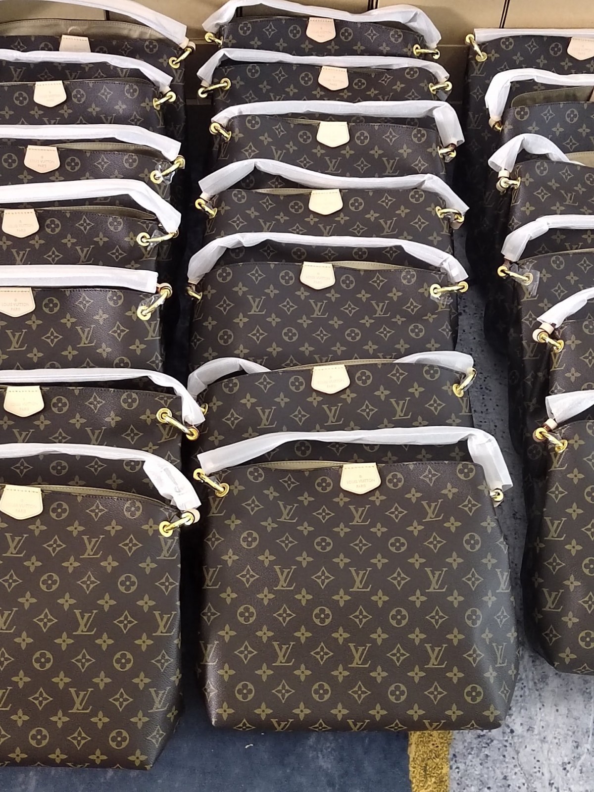 Shebag Louis Vuitton M43701 GRACEFUL small Bag full review （2024 NOV updated）-Best Quality Fake Louis Vuitton Bag Online Store, Replica designer bag ru