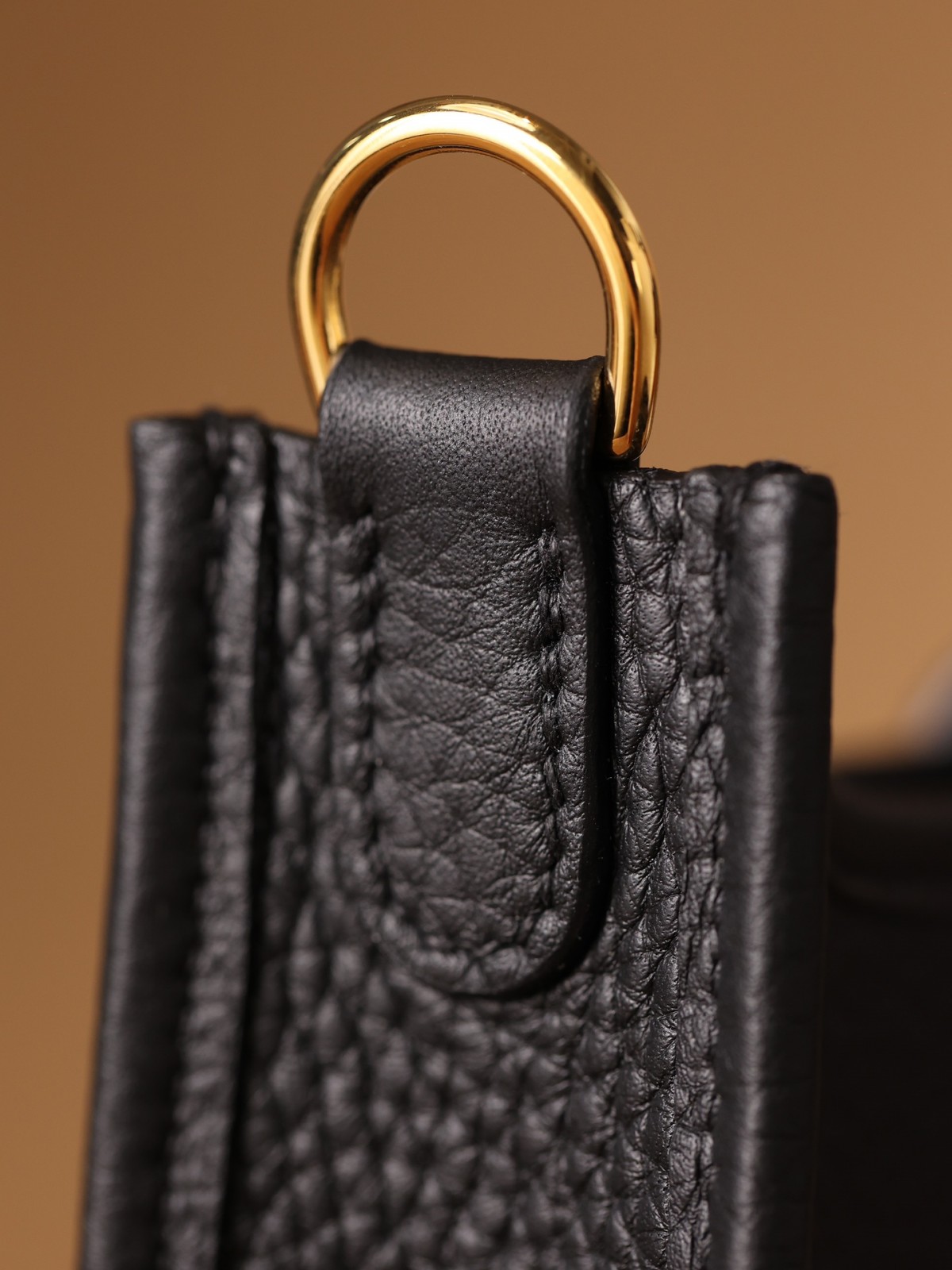 Shebag Hermes Evelyn 16 in black gold full review (2024 Nov updated)-Nejkvalitnější falešná taška Louis Vuitton Online Store, Replica designer bag ru