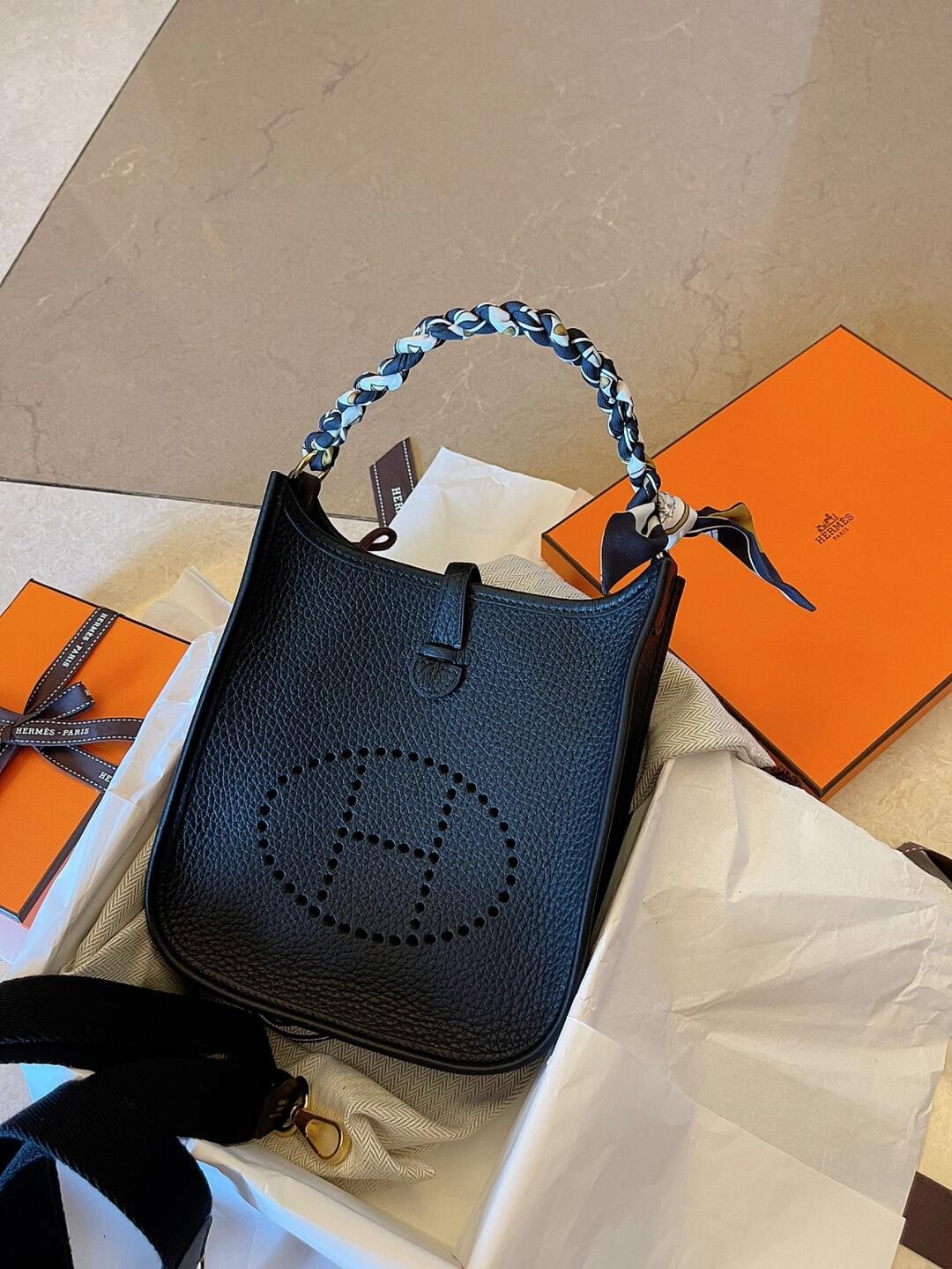 Shebag Hermes Evelyn 16 in black gold full review (2024 Nov updated)-Best Quality Fake designer Bag Review, Replica designer bag ru