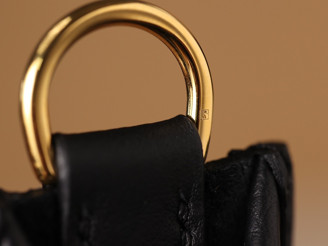 Shebag Hermes Evelyn 16 in black gold full review (2024 Nov updated)-Nejkvalitnější falešná taška Louis Vuitton Online Store, Replica designer bag ru