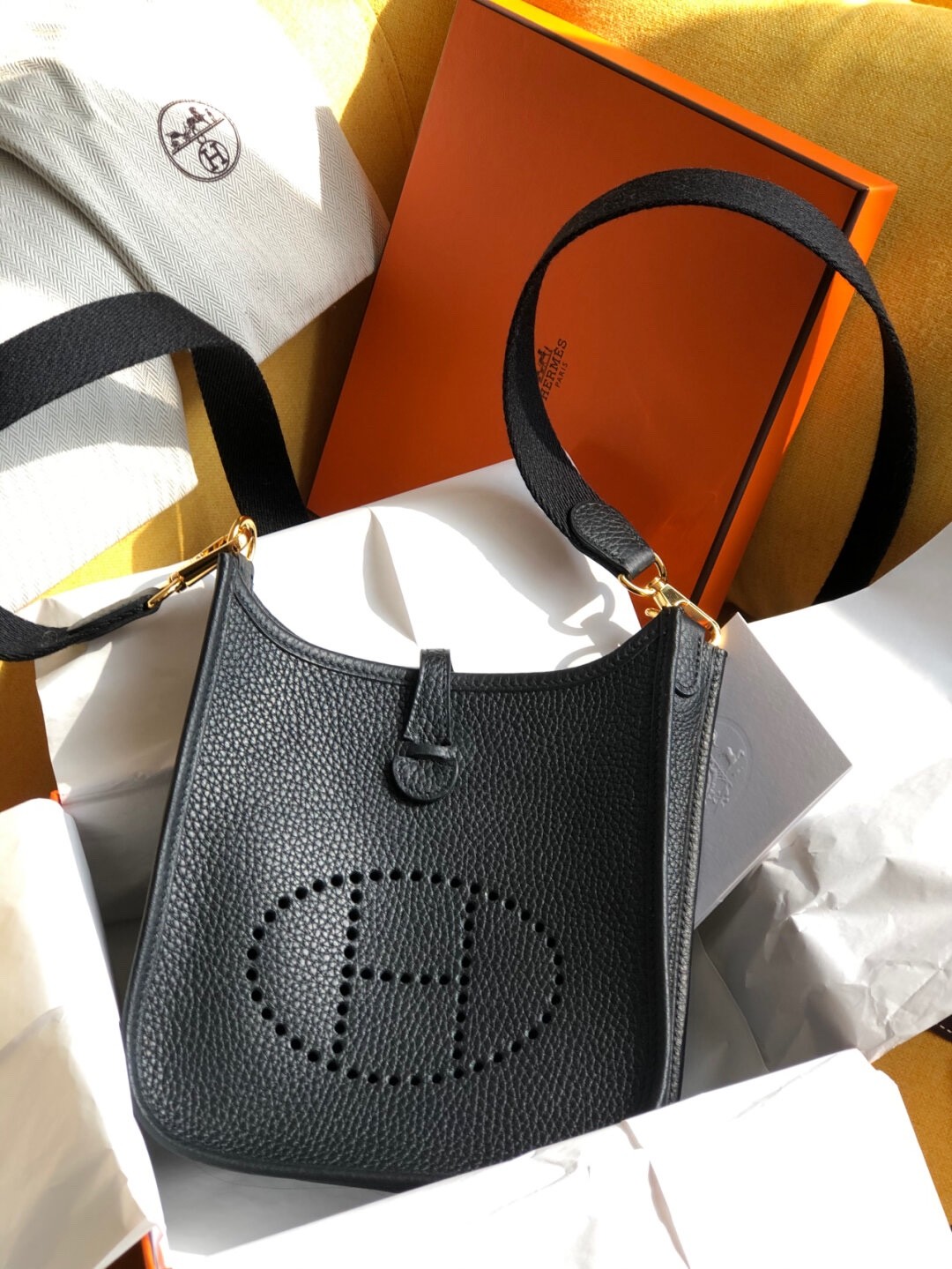 Shebag Hermes Evelyn 16 in black gold full review (2024 Nov updated)-Best Quality Fake designer Bag Review, Replica designer bag ru