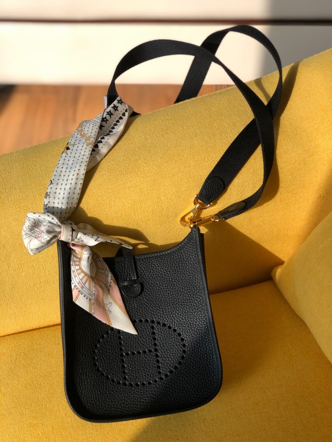 Shebag Hermes Evelyn 16 in black gold full review (2024 Nov updated)-Nejkvalitnější falešná taška Louis Vuitton Online Store, Replica designer bag ru