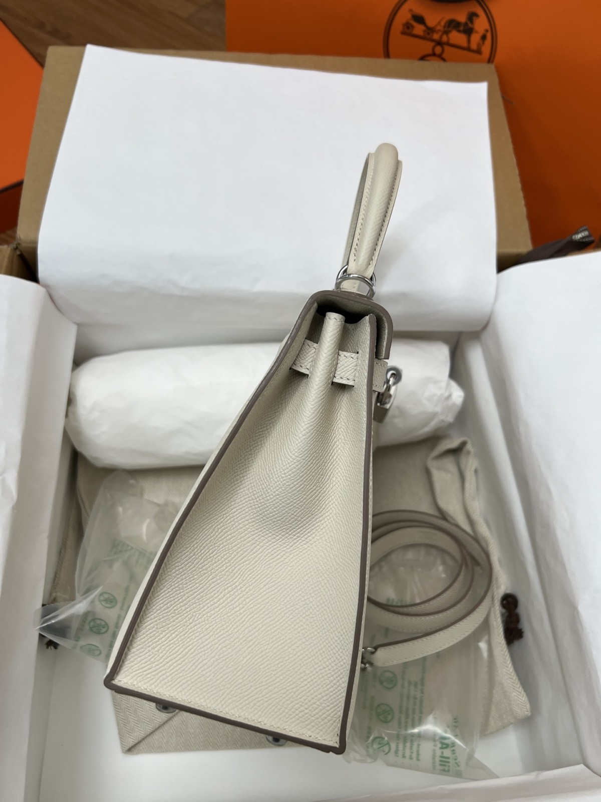 Shebag full handmade Hermes Kelly 25 in white Epsom leather full review （2024 Dec updated）-Best Quality Fake Louis Vuitton Bag Online Store, Replica designer bag ru