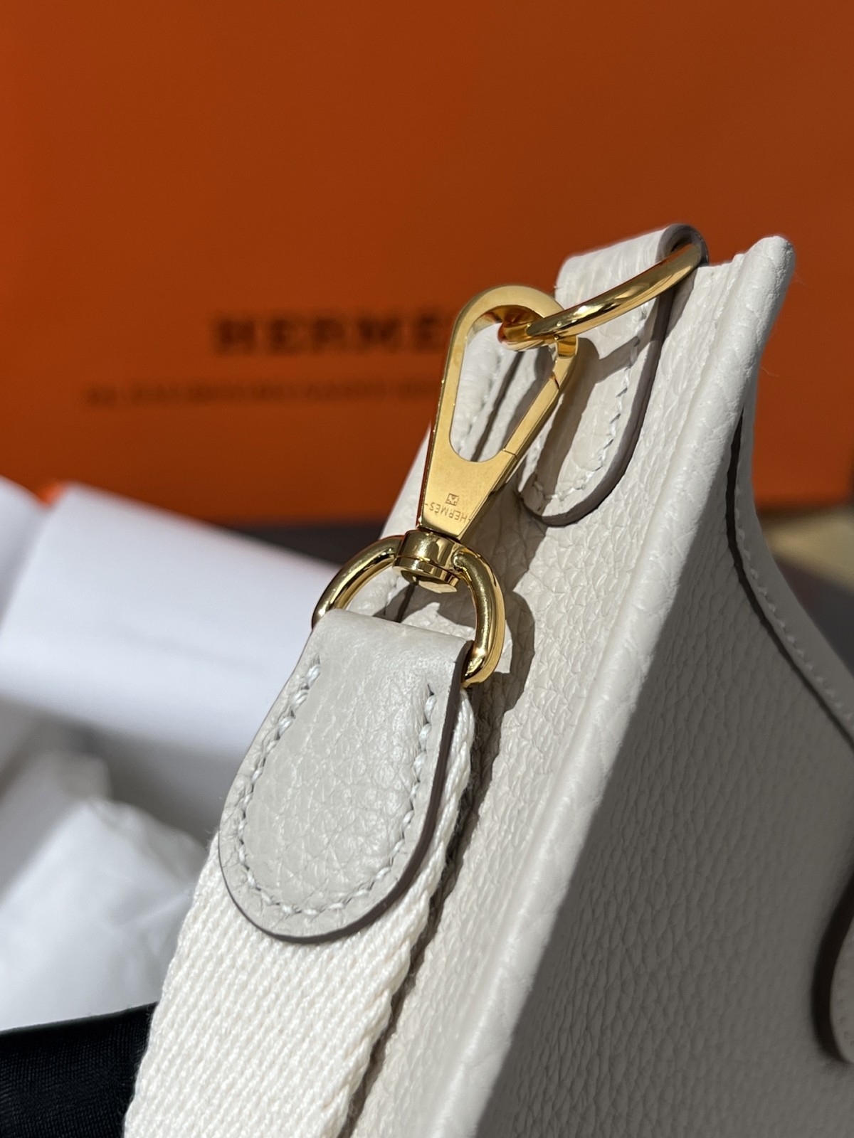 What a beautiful SnowWhite！Shebag fully hand made Hermes Evelyn 16 Togo leather bag（2024 Dec updated）-Best Quality Fake Louis Vuitton Bag Online Store, Replica designer bag ru