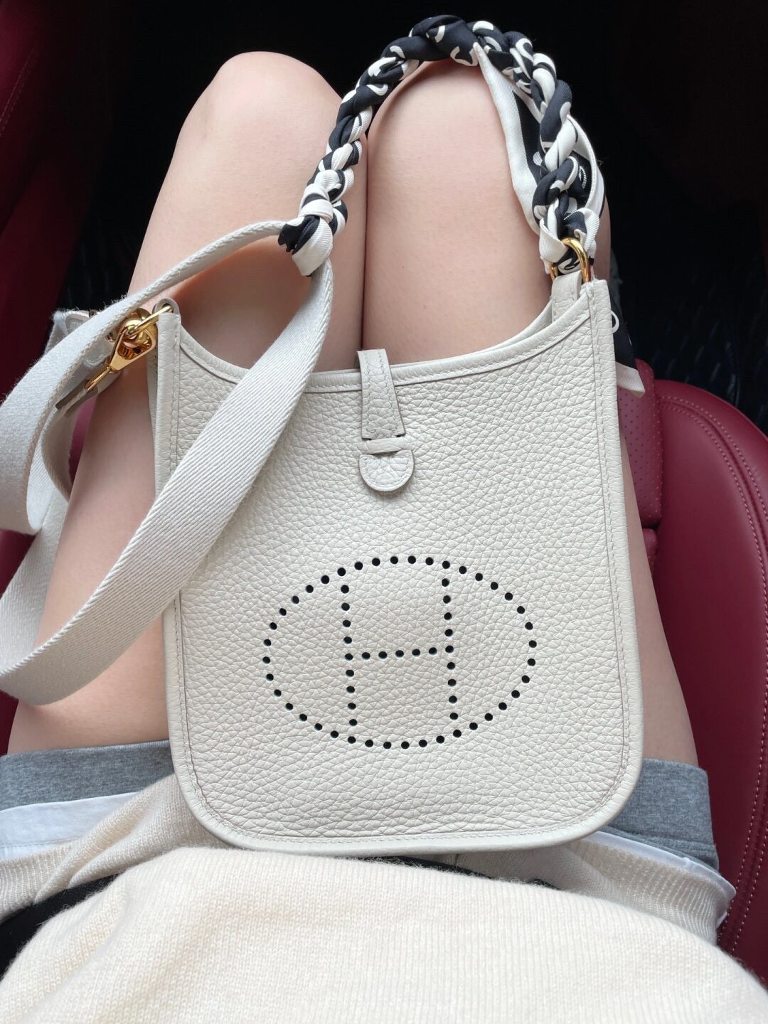 What a beautiful SnowWhite！Shebag fully hand made Hermes Evelyn 16 Togo leather bag（2024 Dec updated）-Best Quality Fake Louis Vuitton Bag Online Store, Replica designer bag ru