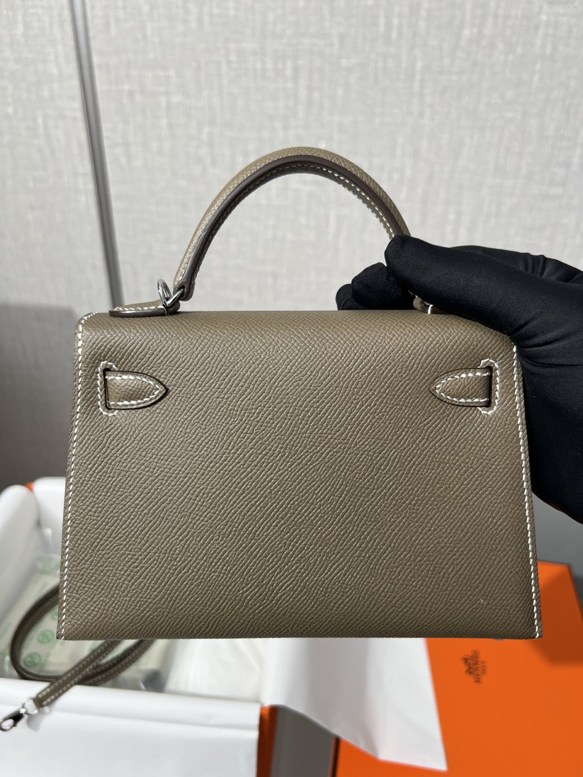 Shebag fully handmade Mini Kelly 2 bag in grey epsom leather gold hardware new batch photos (2024 Dec updated)-Best Quality Fake Louis Vuitton Bag Online Store, Replica designer bag ru