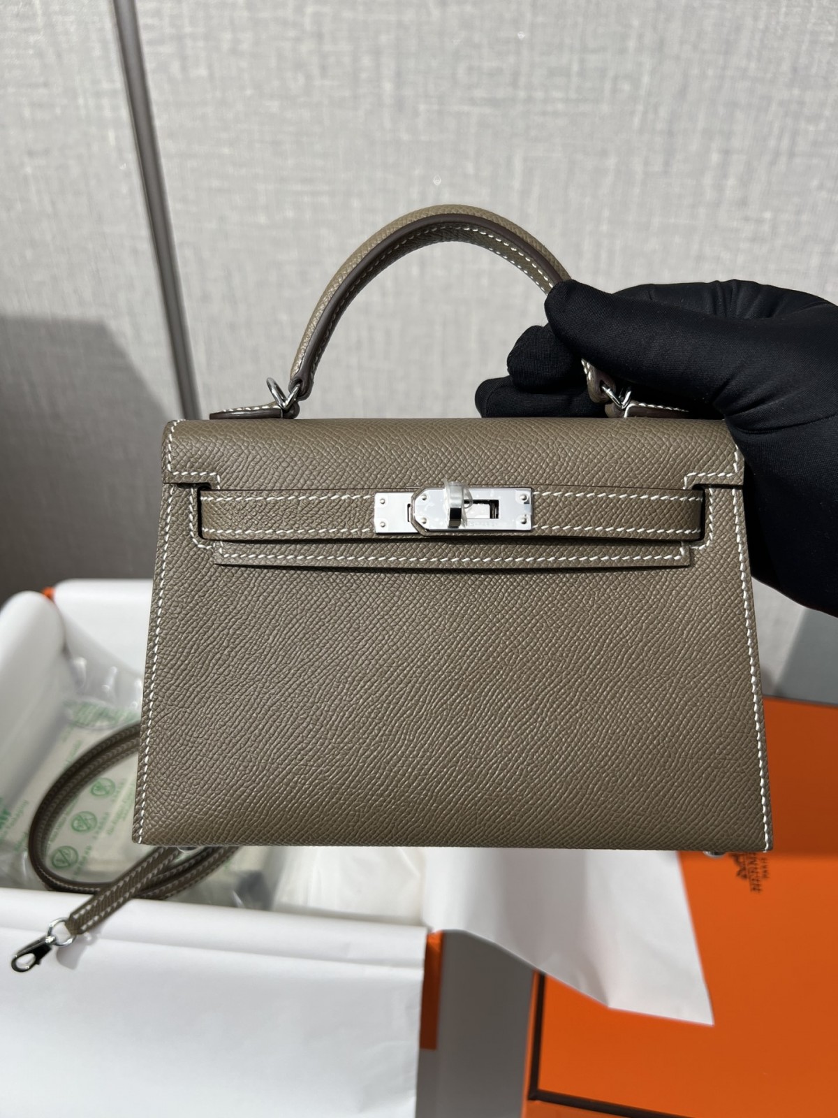 Shebag fully handmade Mini Kelly 2 bag in grey epsom leather gold hardware new batch photos (2024 Dec updated)-Best Quality Fake Louis Vuitton Bag Online Store, Replica designer bag ru