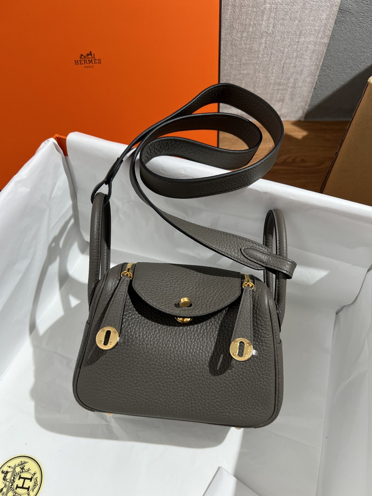 Shebag fully handmade Hermes Lindy 19 bag in grey review(2024 Dec updated)-Best Quality Fake Louis Vuitton Bag Online Store, Replica designer bag ru