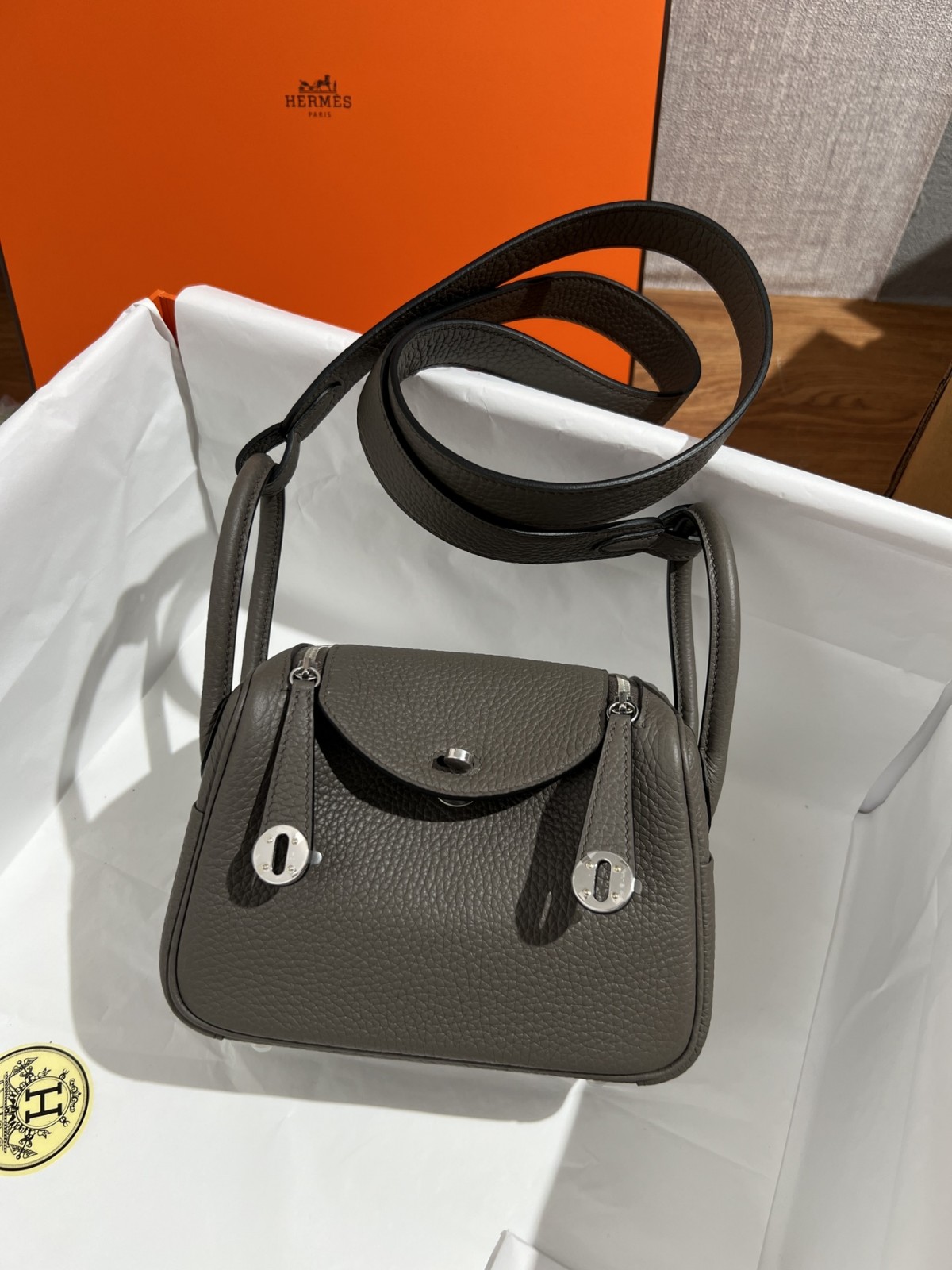 Shebag fully handmade Hermes Lindy 19 bag in grey review(2024 Dec updated)-Best Quality Fake Louis Vuitton Bag Online Store, Replica designer bag ru