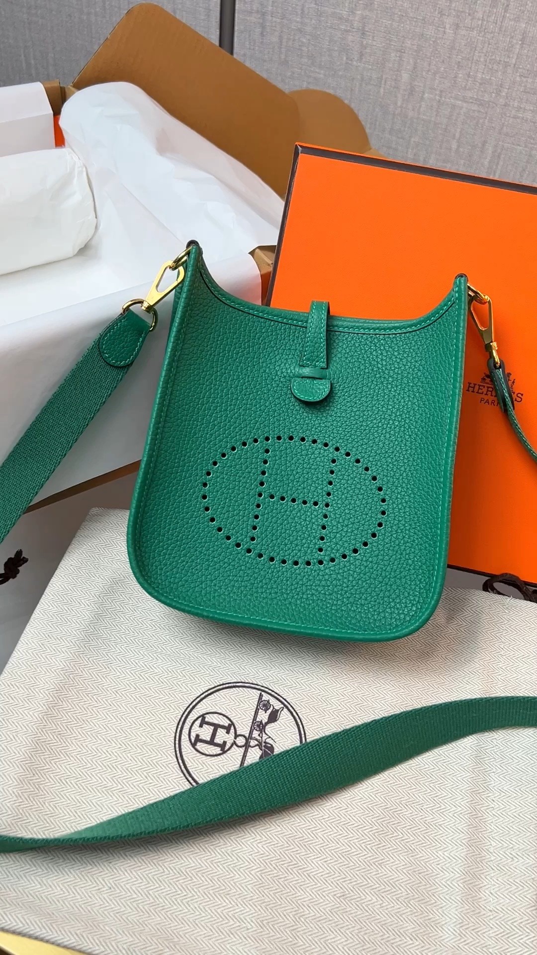 Shebag fully handmade Hermes Evelyne 16 bag in green togo reveiew(2024 Dec updated)-Toko Online Tas Louis Vuitton Palsu Kualitas Terbaik, Tas desainer replika ru