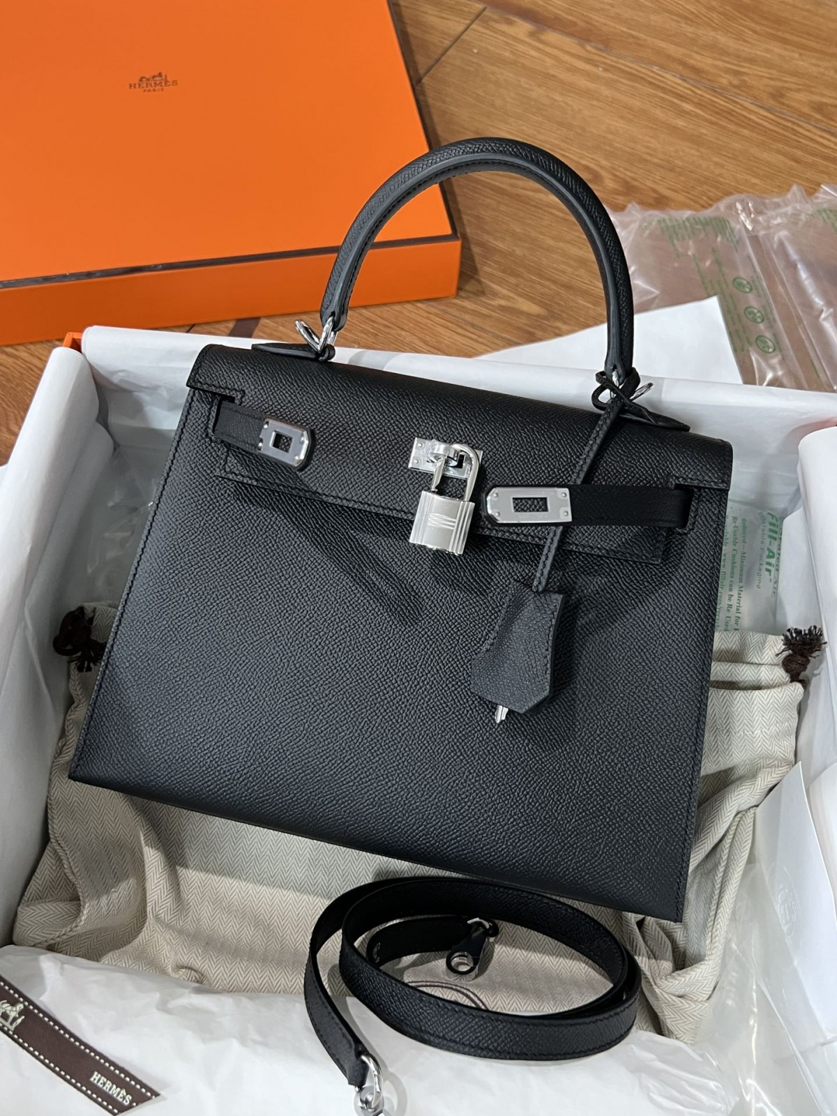 Shebag fully hand made Hermes Kelly 25 bag black epsom leather review (2025 Jan updated)-Best Quality Fake Louis Vuitton Bag Online Store, Replica designer bag ru