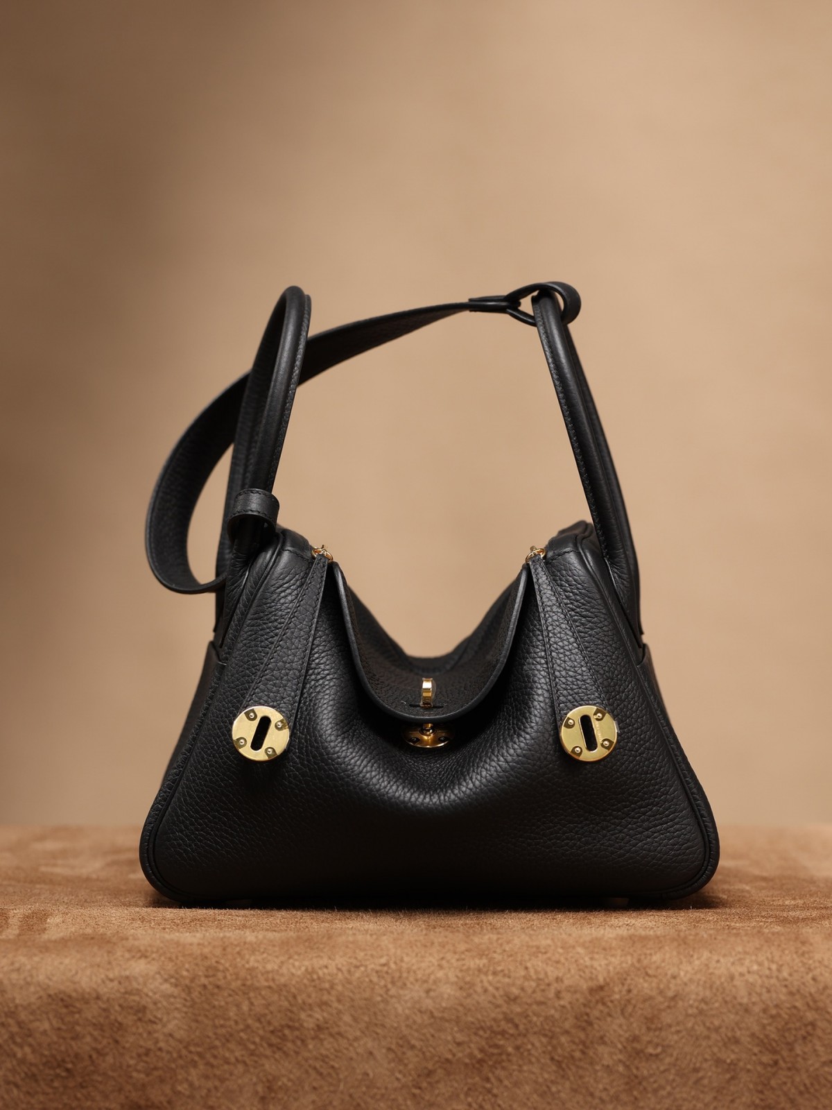 Shebag handmade Hermes Lindy 26 bag black togo review (2025 Jan updated)-Tayada ugu Fiican ee Louis Vuitton Boorsada Online Store, Bac naqshadeeye nuqul ah