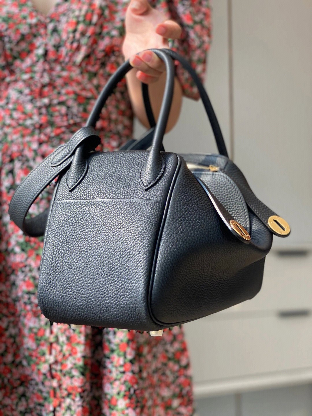 Shebag handmade Hermes Lindy 26 bag black togo review (2025 Jan updated)-Шилдэг чанарын хуурамч Louis Vuitton цүнх онлайн дэлгүүр, Replica дизайнер цүнх ru