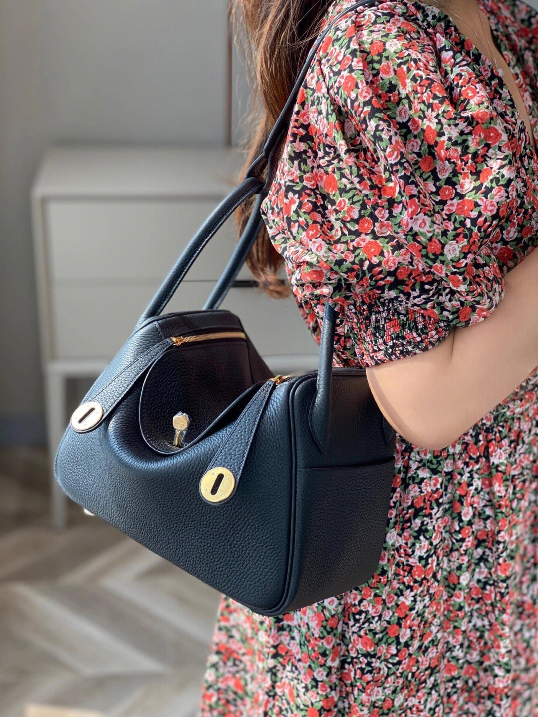 Shebag handmade Hermes Lindy 26 bag black togo review (2025 Jan updated)-Шилдэг чанарын хуурамч Louis Vuitton цүнх онлайн дэлгүүр, Replica дизайнер цүнх ru