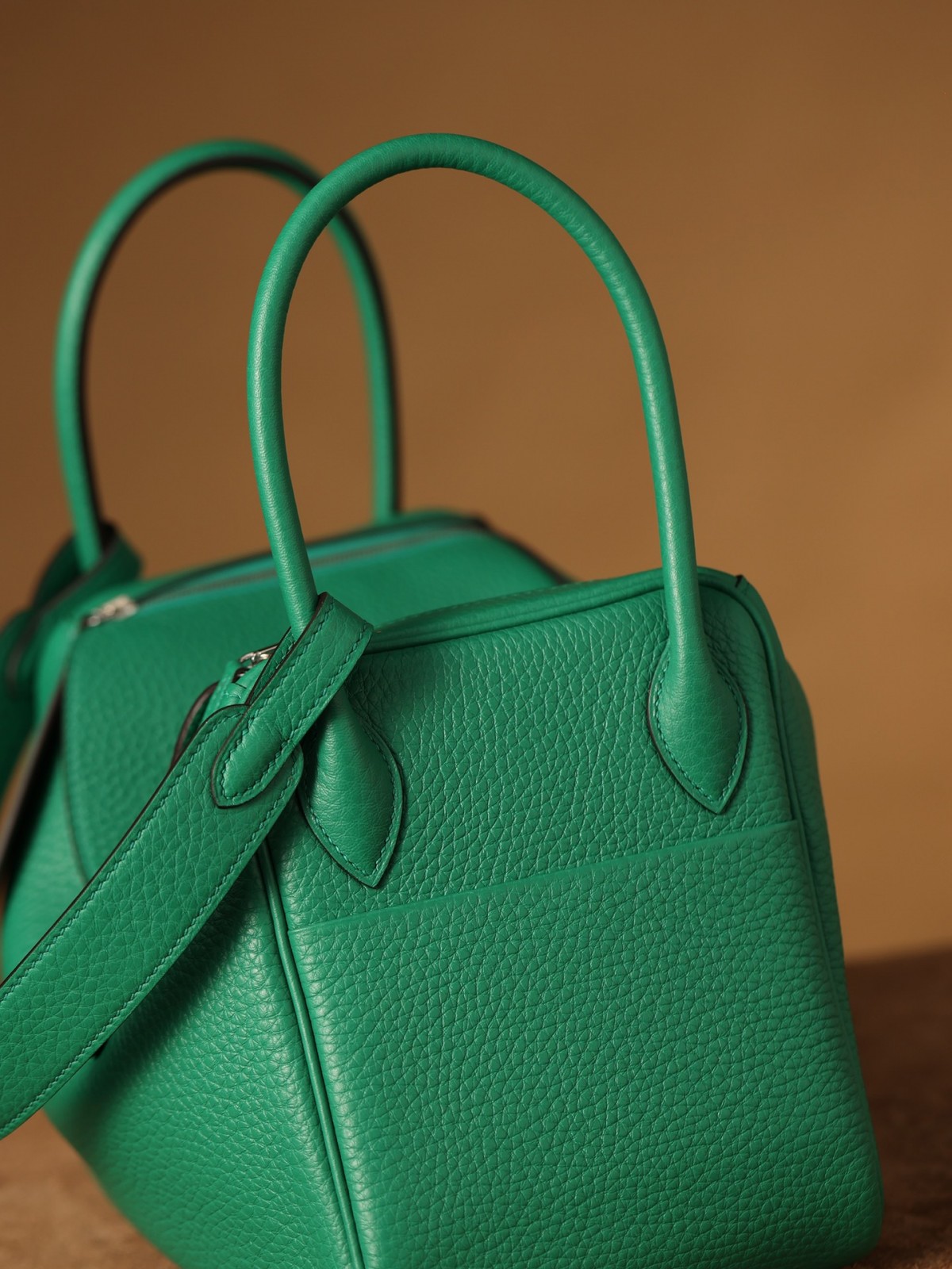 Shebag fully handmade Hermes Lindy 26 bag togo leather review(2025 Jan updated)-Интернет-магазин поддельной сумки Louis Vuitton лучшего качества, копия дизайнерской сумки ru