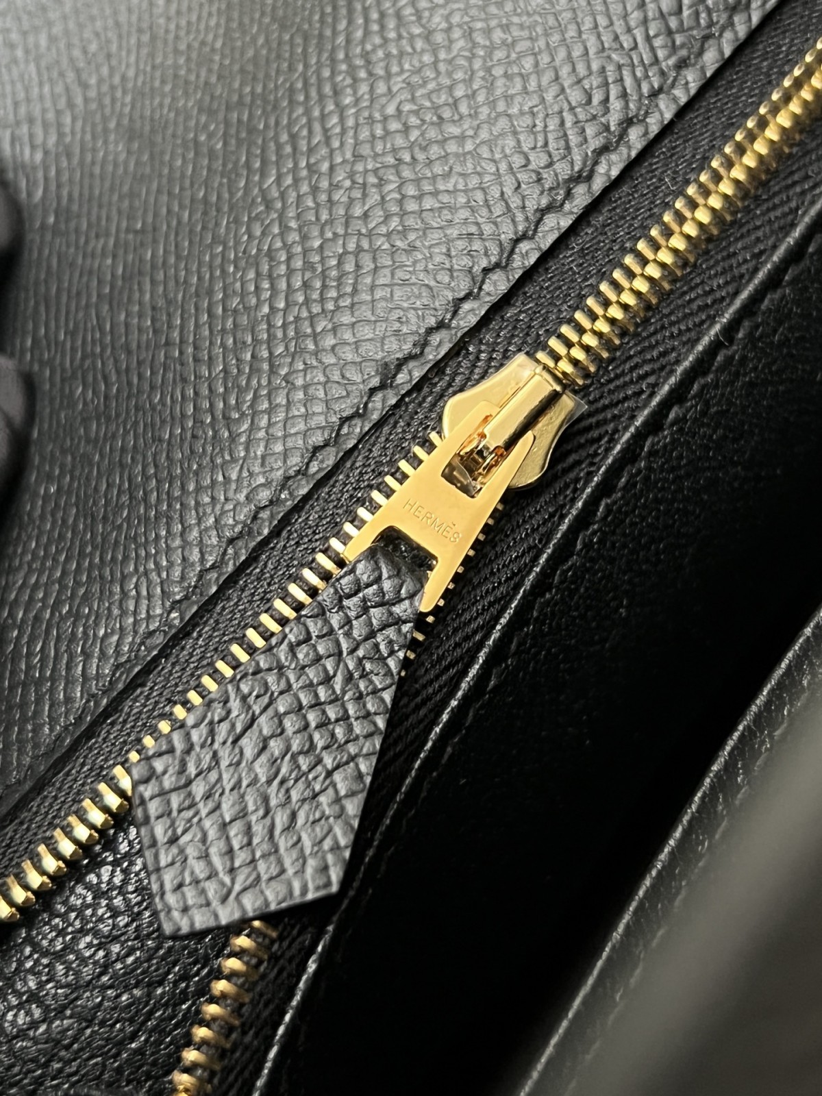 Shebag fully handmade Hermes Kelly 25 bag black epsom leather gold hardware lastets batch review (2025 Jan updated)-Интернет-магазин поддельной сумки Louis Vuitton лучшего качества, копия дизайнерской сумки ru