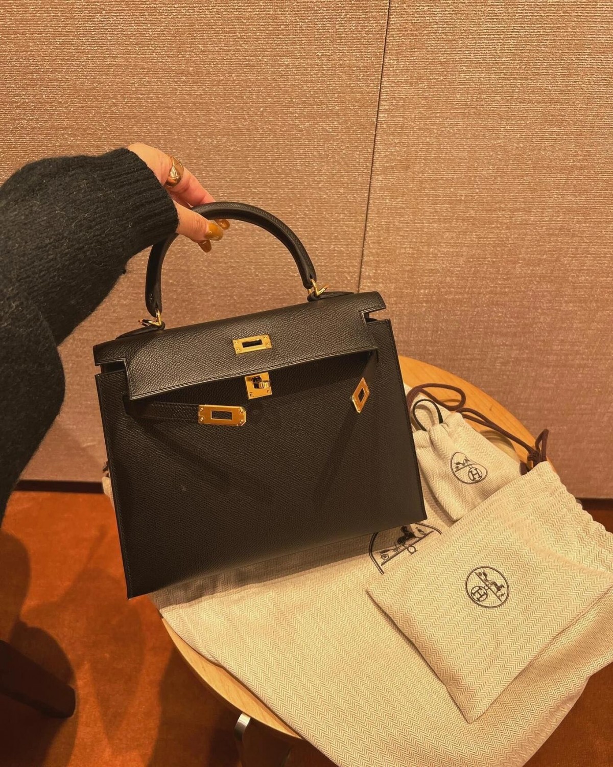 Shebag fully handmade Hermes Kelly 25 bag black epsom leather gold hardware lastets batch review (2025 Jan updated)-Интернет-магазин поддельной сумки Louis Vuitton лучшего качества, копия дизайнерской сумки ru